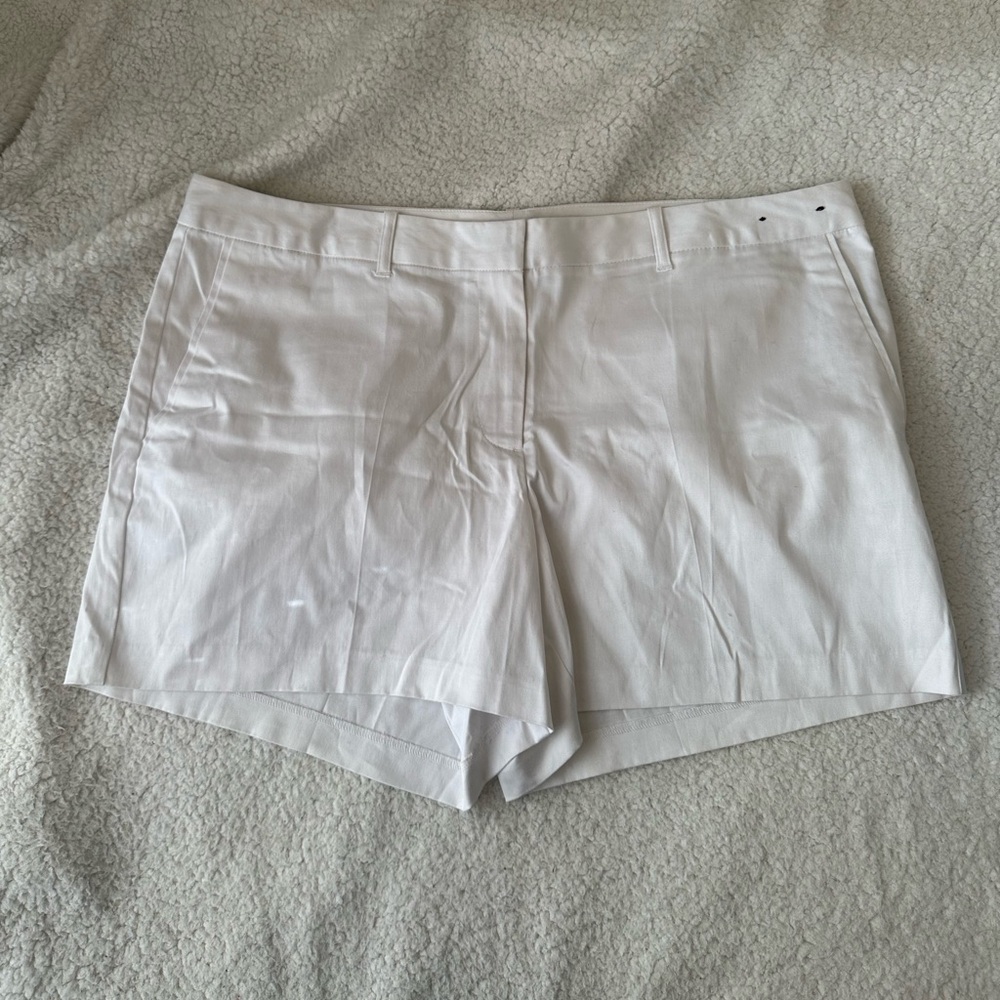Attention white soho shorts 18
